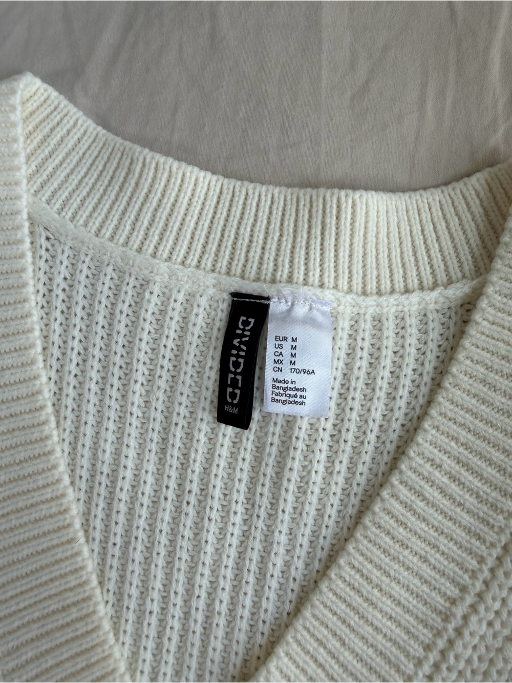 H&M Cream V-Neck Knit Sweater Vest - Picture 2 of 3